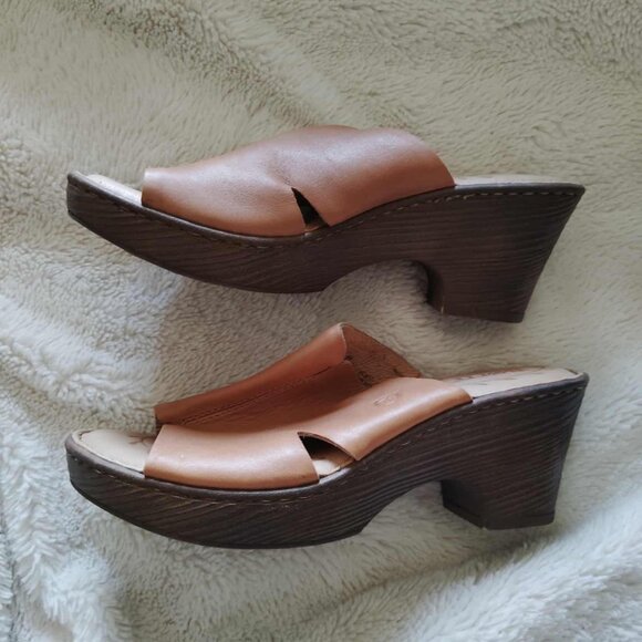 Born Hand Crafted Footwear, Size 8M, Tan, Used, Wedges Sandals - Picture 4 of 6